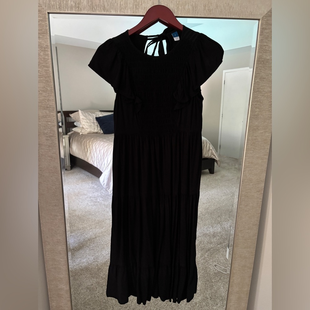 Old Navy Fit & Flare Flutter-Sleeve Tiered Smocked Midi Dress Size Small - Picture 7 of 7